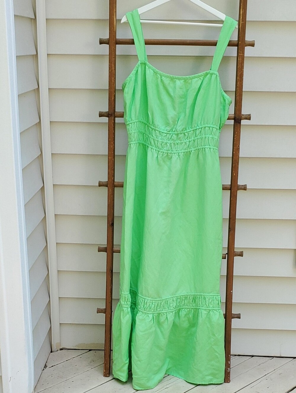 LOFT Lime Green Maxi Dress - Picture 2 of 4